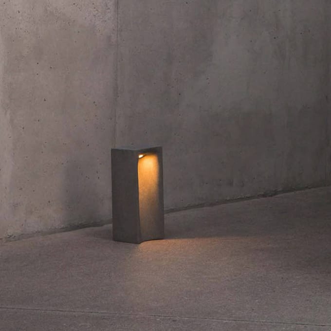 FARO BARCELONA LED sokkellamp Grot, 3000K, grijs, beton, IP55, hoogte 40 cm