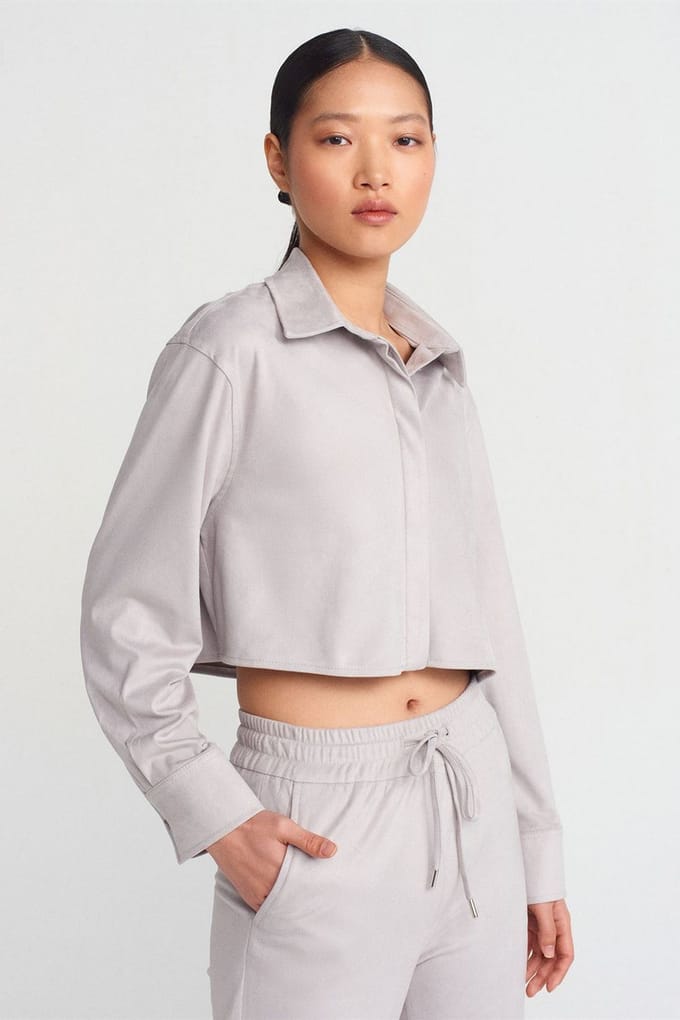 Dames Korte Faux Suède Knopenblouse