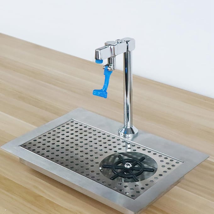 Drukbeker Kraan Vertraagde Kraan Net Kraan Waterstation Sokkel Glasvuller white