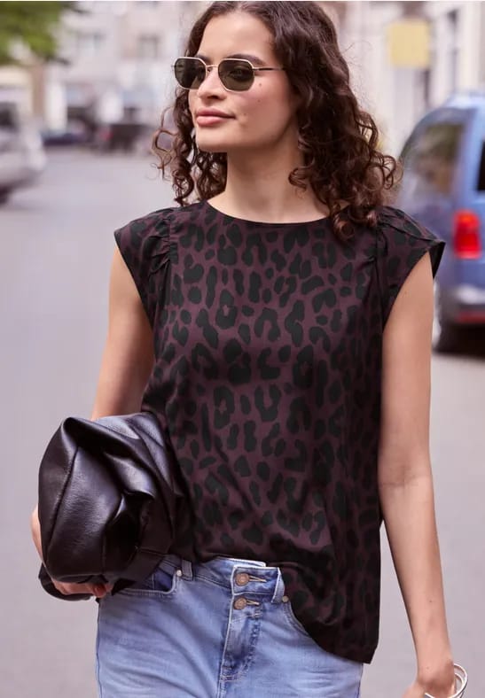 Blouse met afhangende schouders en luipaardprint