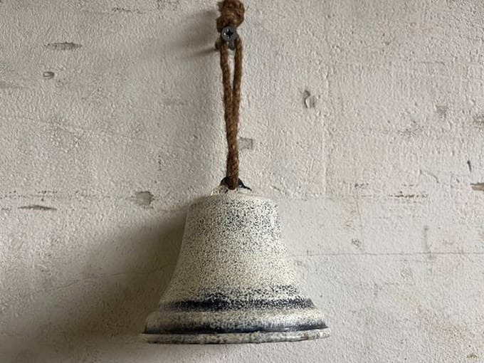 Bell hanger white 9x9cm