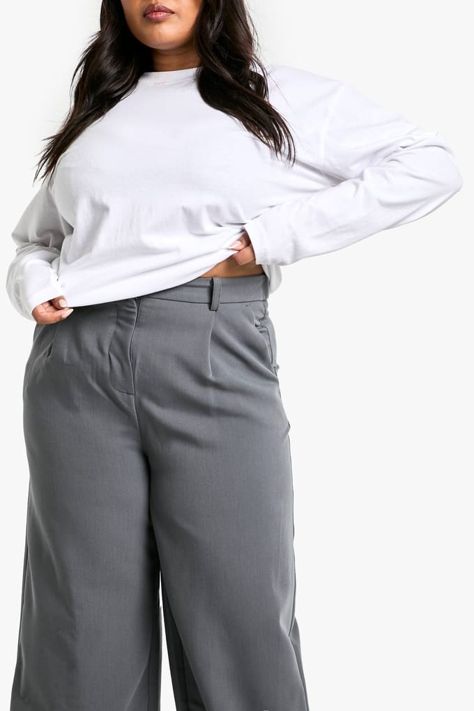 Dames BOOHOO BASICS PLUS BREDE BEEN GETAILLEERDE BROEK | Houtskool | Maat: 56