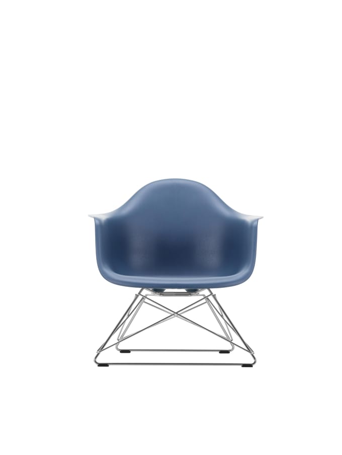 Vitra Eames Plastic Armchair LAR - zeeblauw RE - glanzend chroom