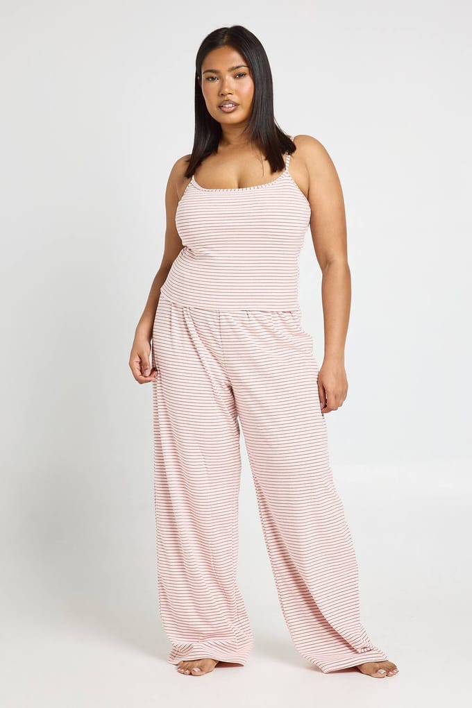 boohoo Dames Plus Zachte Geribbelde Gestreepte Cami & Broek Pyjama Set | Roze | Maat: 46