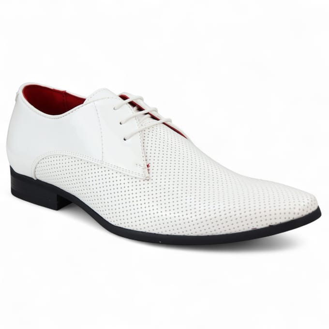 Witte puntige veterschoenen voor heren met geperforeerde neus