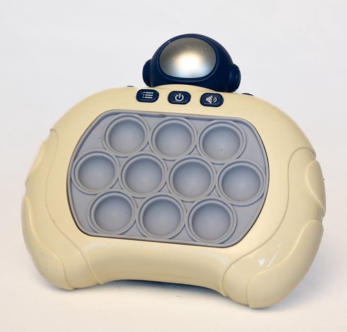 DMG Supply Pop It Game - Astronaut Blauw - Pop It - Pop Or Flop - Fidget Toy - 4 Spelstanden met Licht en Geluid