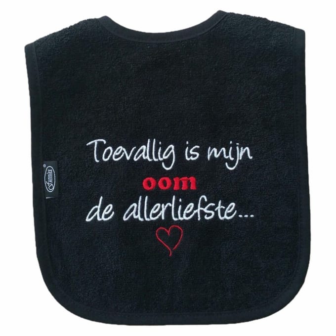 Zwarte slab met "Toevallig is mijn oom de allerliefste"