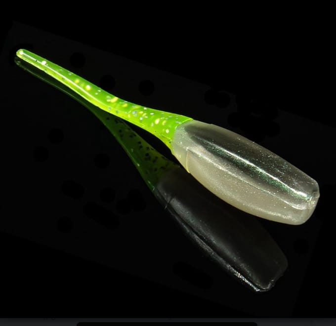 Relax Lures Stinger Shad 2 Pearl Grey Yellow Glitter (4.5cm)