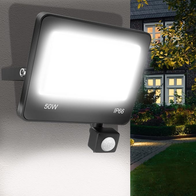Waterdichte Led Buitenlamp met Bewegingssensor 50W Helder Wit Licht IP66