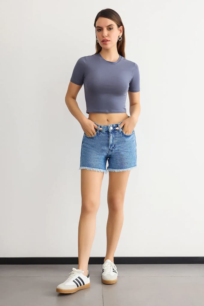 Crew Neck Basis Crop Top