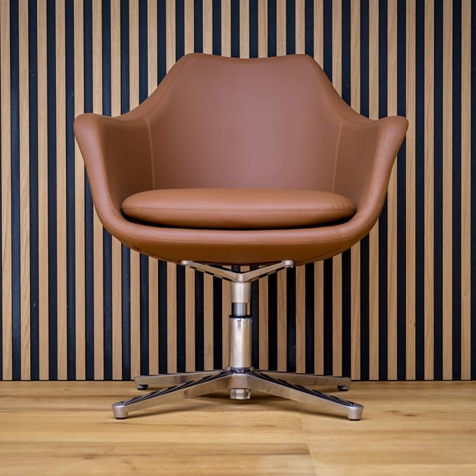 Artemia - Lounge stoel Bruin