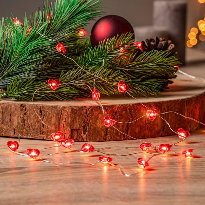 Lindby LED lichtketting Titciana, hart, Valentijnsdag, 320 cm