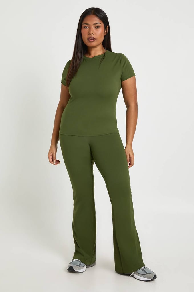 boohoo Dames Plus Super Zachte Hoge Taille Uitlopende Legging | Dark Olive | Maat: 20