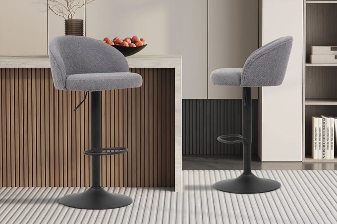 Barstoel Arda Lichtgrijs – Rousseau – Verstelbare Zithoogte 63-84 cm – Bouclé – Draaibaar
