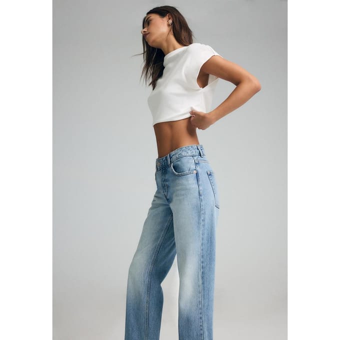 Stradivarius Slim fit jeans met rechte pijpen  MIDDENBLAUWE DENIM WASSING 32