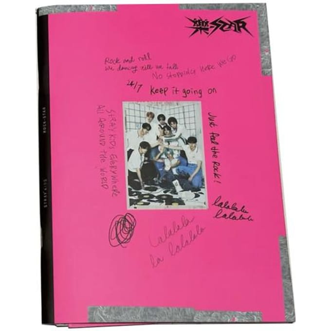 STRAY KIDS - [ROCK-STAR] Cadeau de précommande du mini album inclus Rock