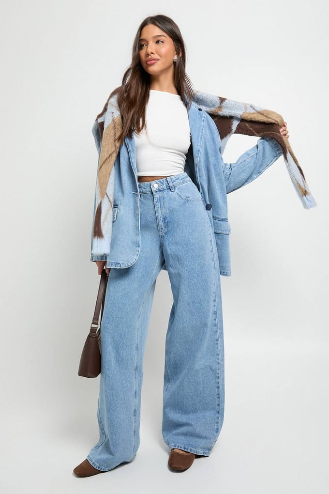 boohoo Dames Midden-taille, losse pasvorm, wijde pijpen jeans | Medium Blauw | Maat: 38