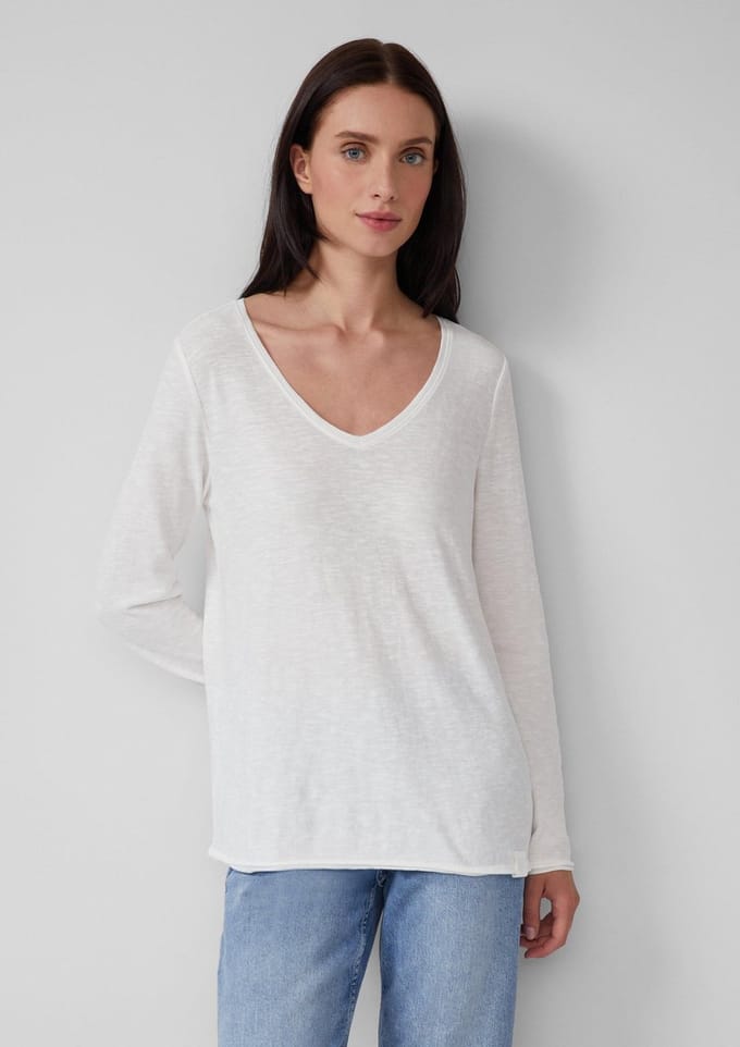 T-shirt van jersey met V-hals en artwork patch aan de onderkant dames s.Oliver