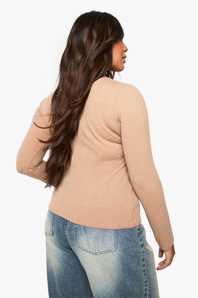 boohoo Dames Plus Ripple Rib Top met knoopsluiting | Mokka | Maat: 46