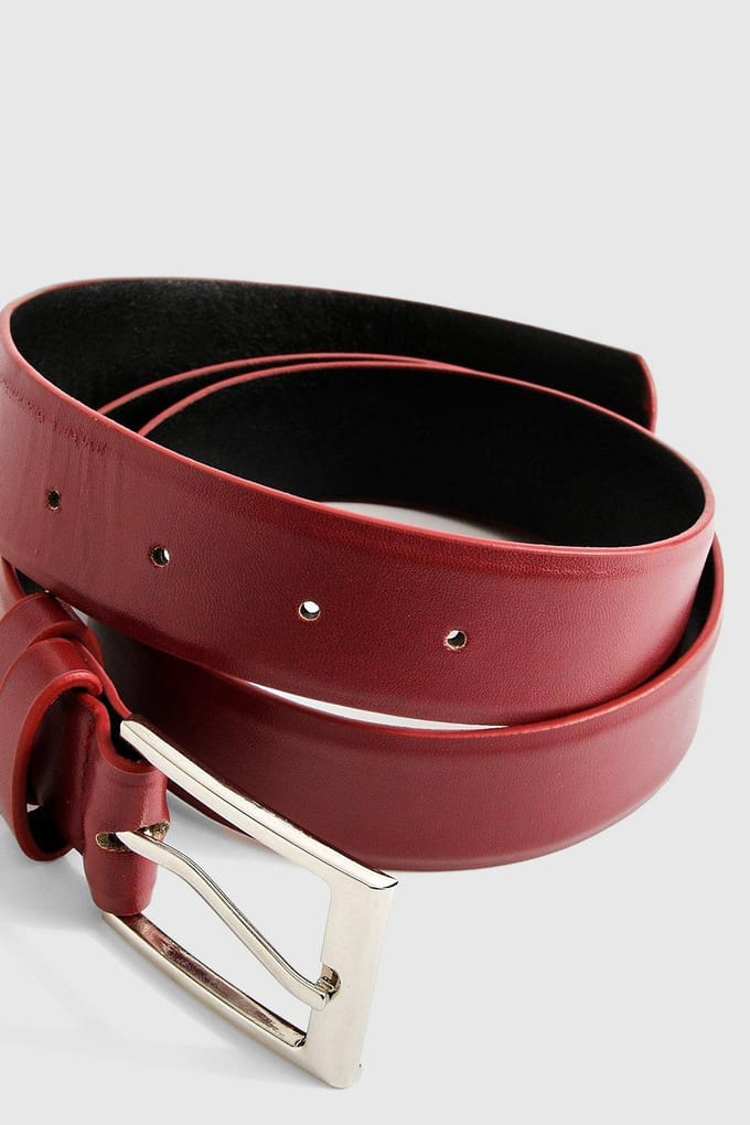 boohoo Dames Cherry Red Chunky Buckle Boyfriend Riem | Bordeaux Rood | Maat: Small/Medium