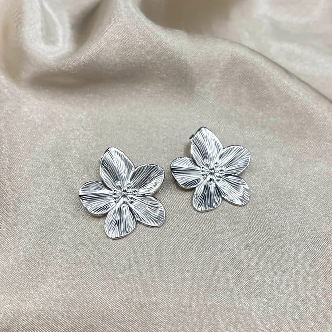 Statement oorbellen - Grote bloem - Zilver - Chique