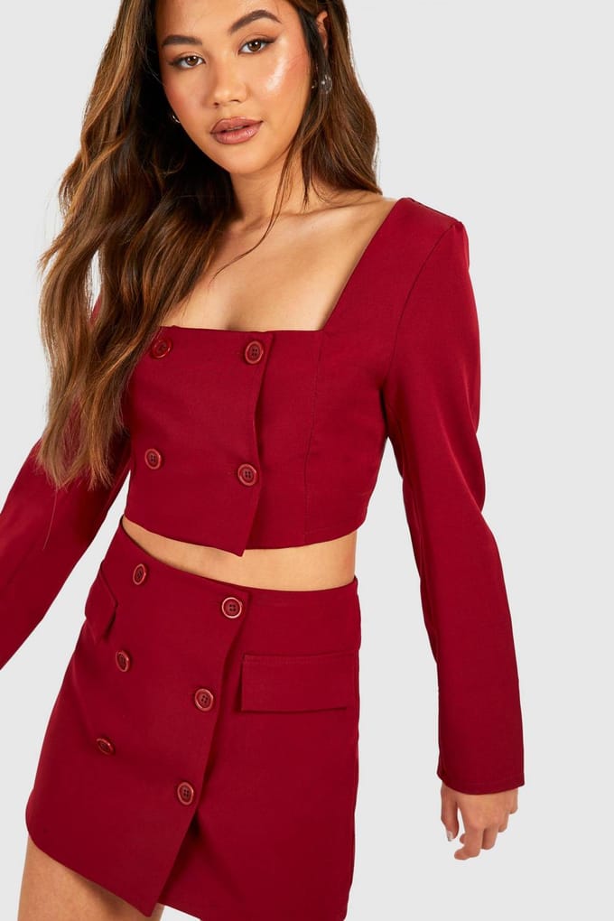 boohoo Dames Square Neck Button Detail Crop | Kersen | Maat: 44