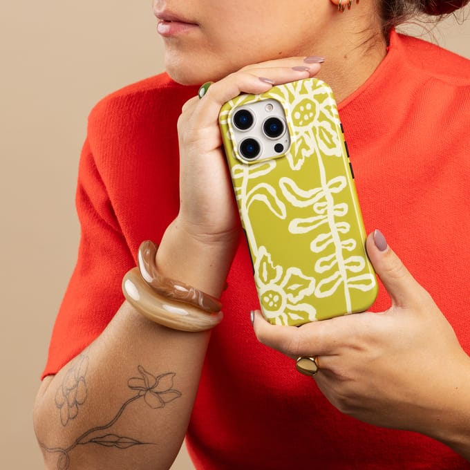 Selencia Hoesje - Geschikt voor Apple iPhone 16 Pro Max - Backcover - Chalky Bloom