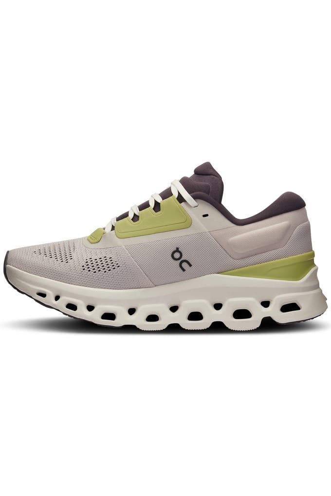 On Cloudstratus 3 Pearl Ivory Maat: 36 | Hardloopschoenen Outlet | Dames | Beige