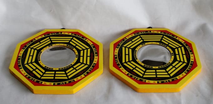 Feng Shui Bagua spiegel set van 2 stuks 13cm bol & hol