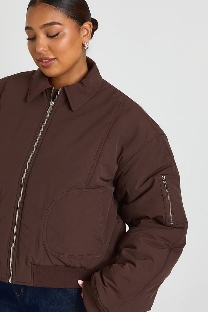 boohoo Dames Plus Gewatteerde Bomberjack | Chocolate | Maat: 16