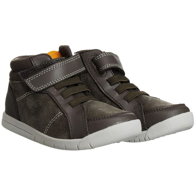 Clarks Emery Beat Bruine Kinderschoenen