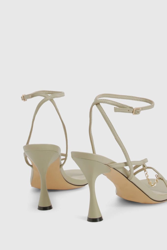 boohoo Dames Kettingdetail Uitschuivende Hakken | Sage | Maat: 4