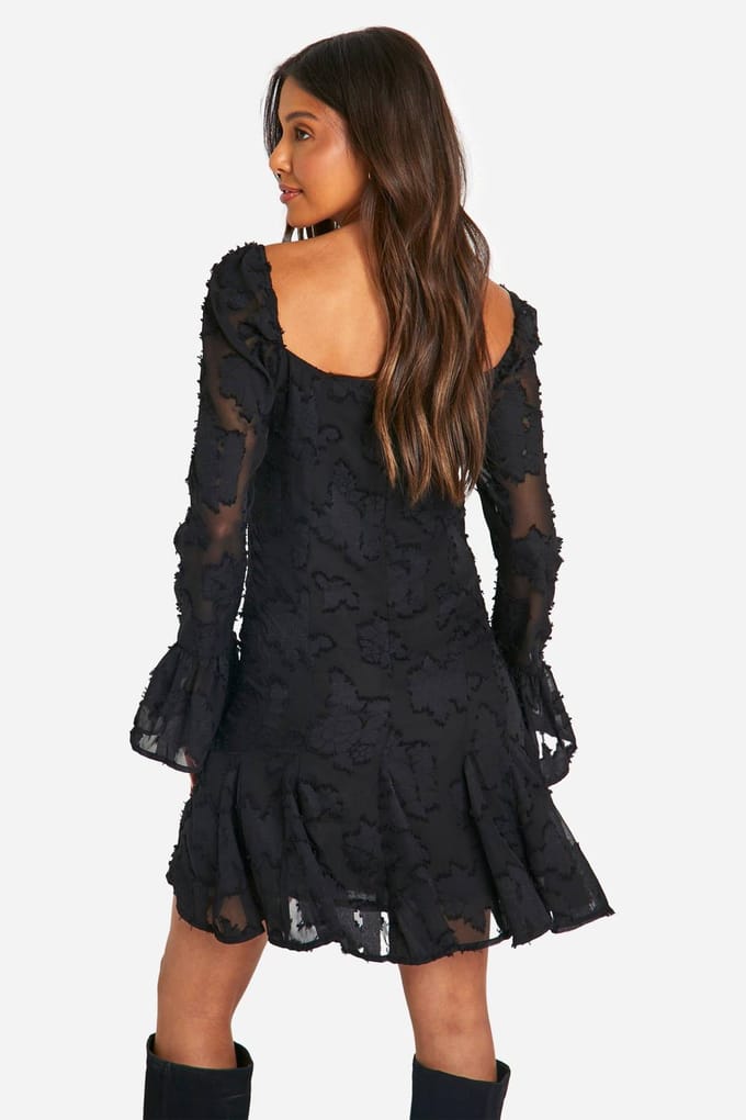 boohoo Dames Burnout Floral Milkmaid Mini Jurk | Zwart | Maat: 36
