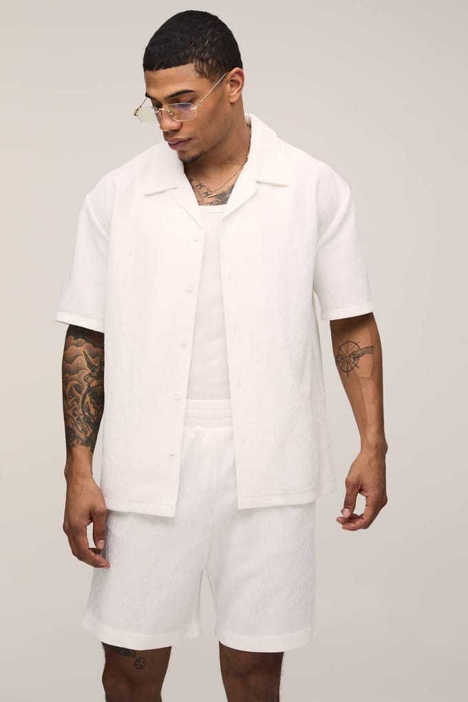 Oversized Shirt En Ontspannen Plissé Set Met Middellange Short | White | Size Medium
