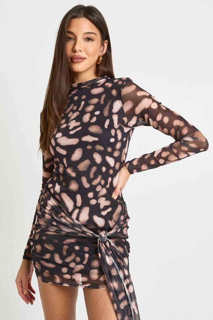 boohoo Dames Hoge hals bedrukte mesh wikkel mini-jurk | Brown | Maat: 10