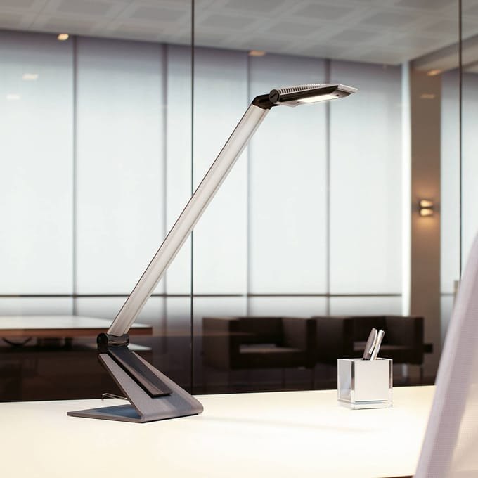 MAULsolaris Bureaulamp - LED - Zilver - Dimbaar - Premium Design - Metalen Voet - Tafellamp