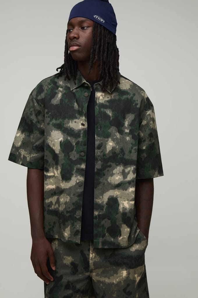 Oversized Shirt Met Korte Mouwen En Gewassen Camo Co-ord | Khaki | Size Medium