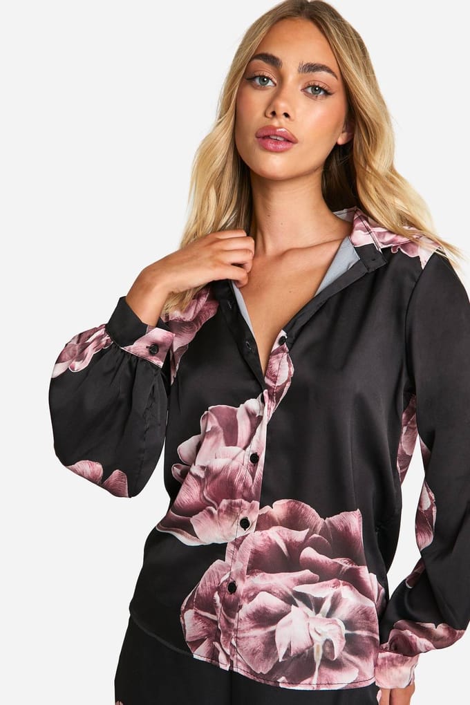 boohoo Dames Large Scale Floral Relaxed Fit Shirt | Black | Maat: 6