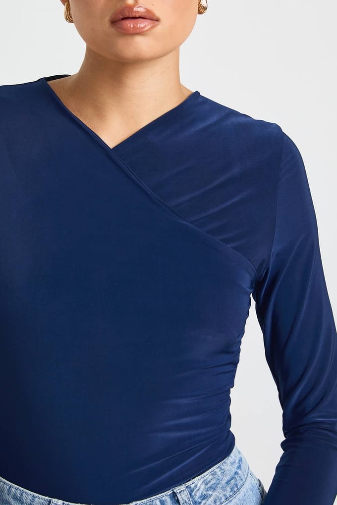 boohoo Dames Wikkel Voorkant Matte Slinky Lange Mouw Bodysuit | Navy | Maat: 8