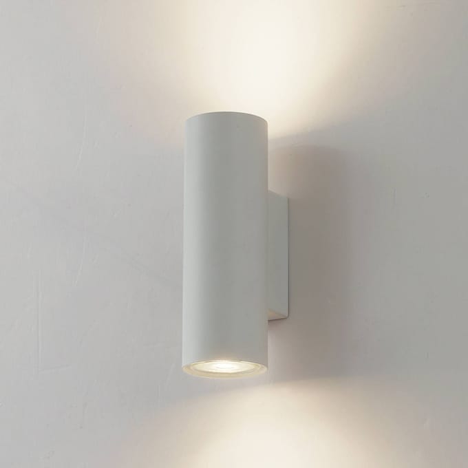 Lindby wandlamp Joffrey, 18 cm, wit, omhoog/omlaag, GU10
