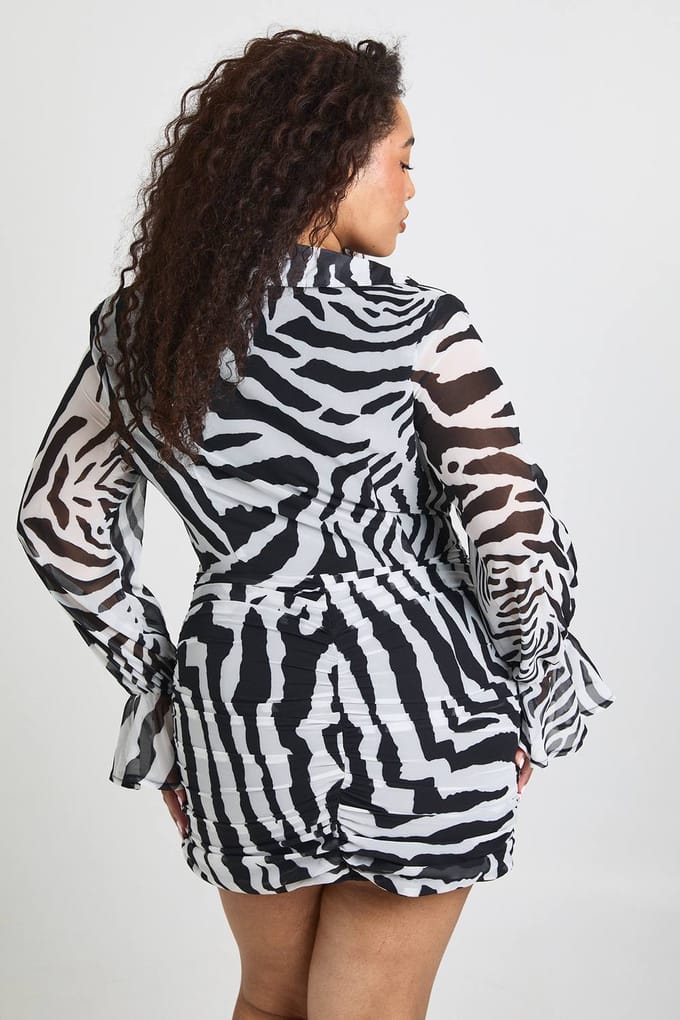 boohoo Dames Plus Zebraprint Chiffon Cowl Neck Hemdenjurk | Maat: 44