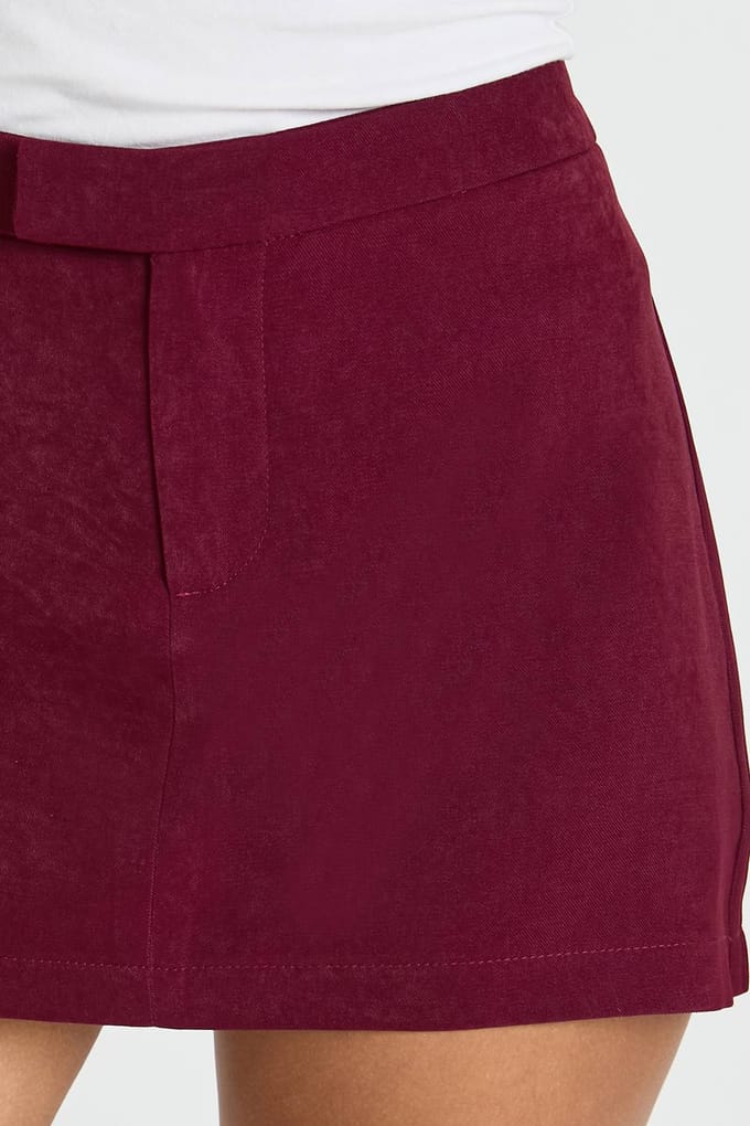 boohoo Dames Op maat gemaakte mini skort | Bordeaux Rood | Maat: 38