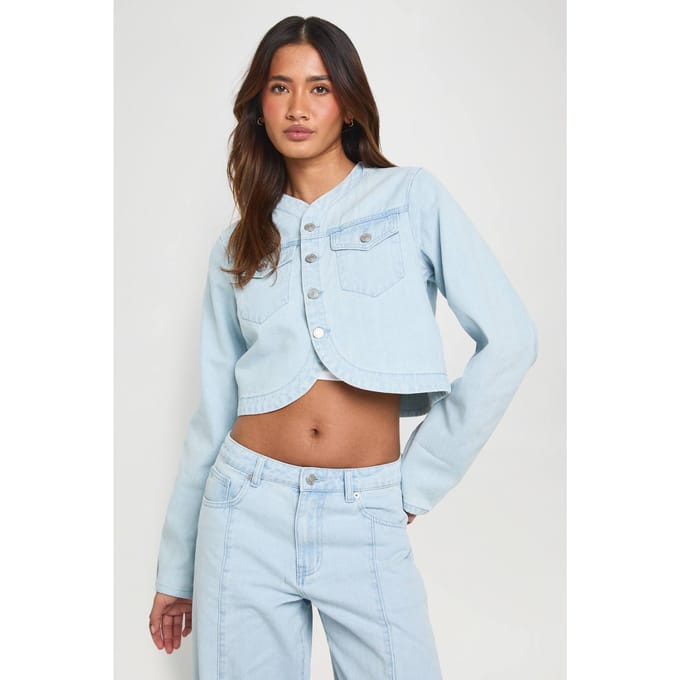 boohoo Dames Denim Jasje Met Gebogen Zoom | Bleach Wash | Maat: 14