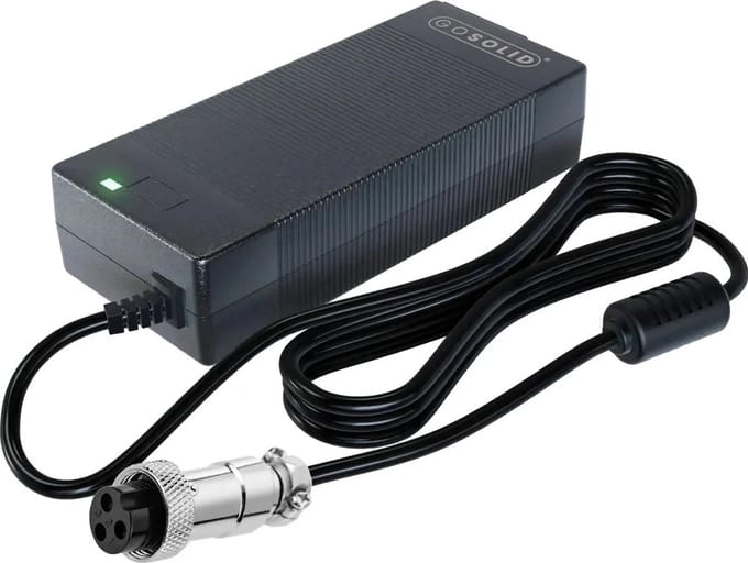 GO SOLID! ® Oplader Elektrische Step - 67.2V 2A met GX16-3