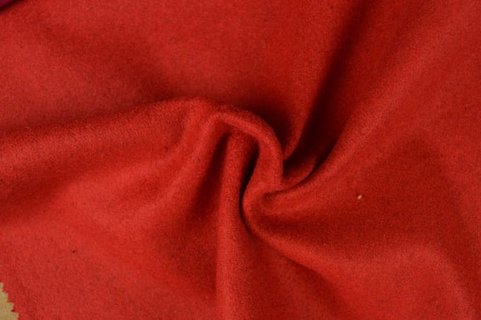 30 meter wol stof - Rood - 78% polyester 22% wol