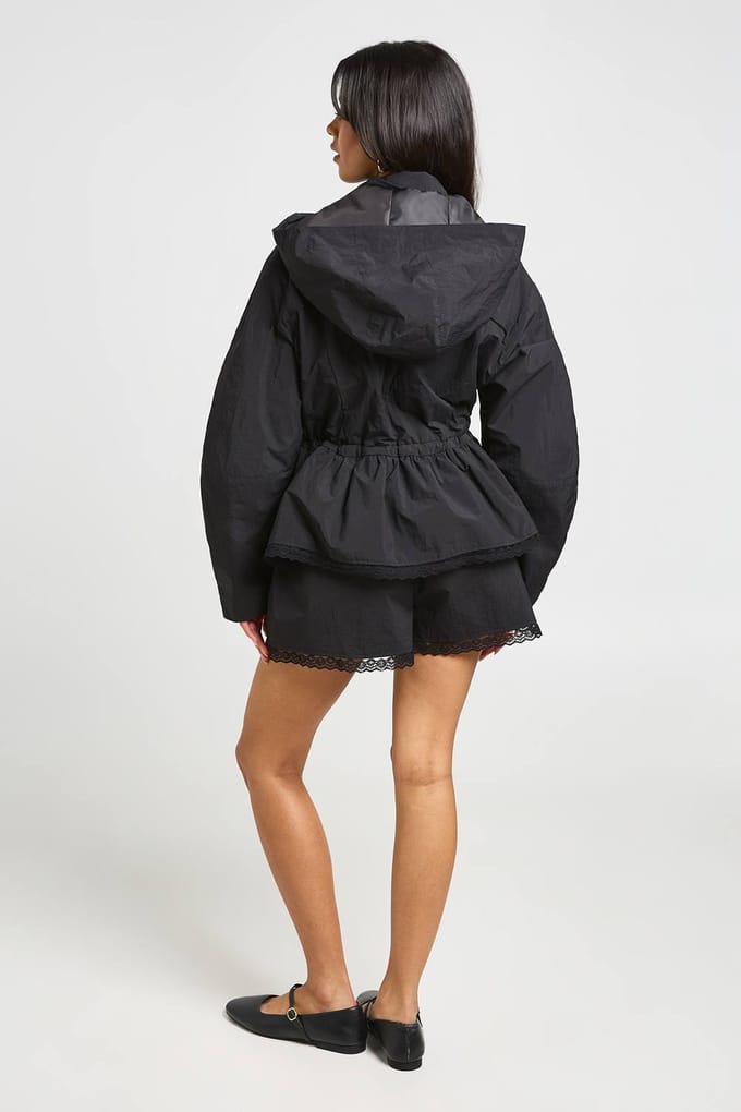 boohoo Dames Shorts Met Kanten Zoom | Zwart | Maat: 40