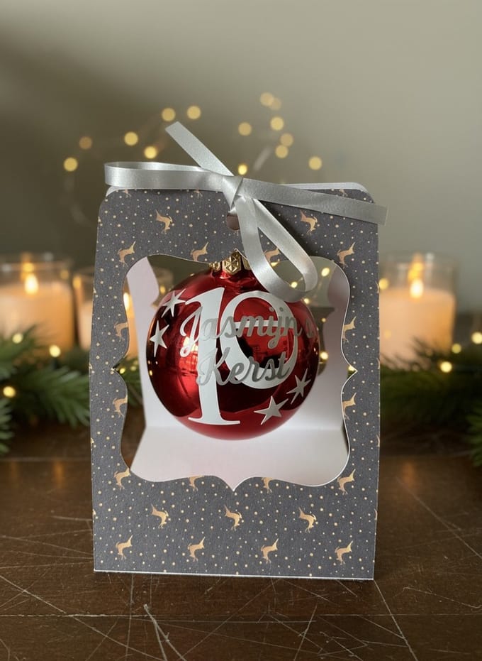 Kerstbal Gepersonaliseerd Baby - Mijn Eerste Kerst - 6cm Glas - Met Naam - Rood