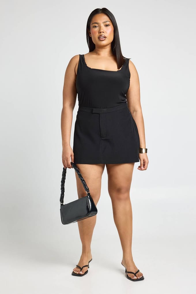 boohoo Dames Plus Getailleerde Mini Rokbroek | Black | Maat: 28