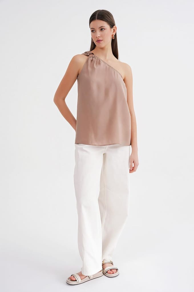 Asymmetrische Kraag Accessoire Gedetailleerde Top