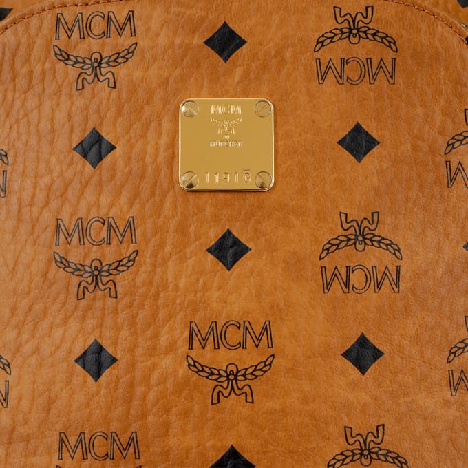MCM Klassik Visetos Monogram Print Kunstleer Borsttas Heren tassen Bruin Cognac MMLBSKC01CO001 Basic Set (Bag+Dust Bag)